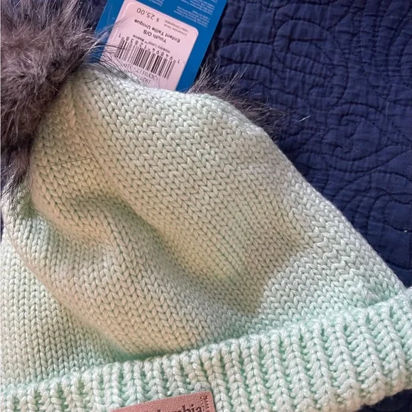 Lot of 3 Pompom Beanies NWT Hollister/Columbia/ Under Armour - Picture 4 of 5